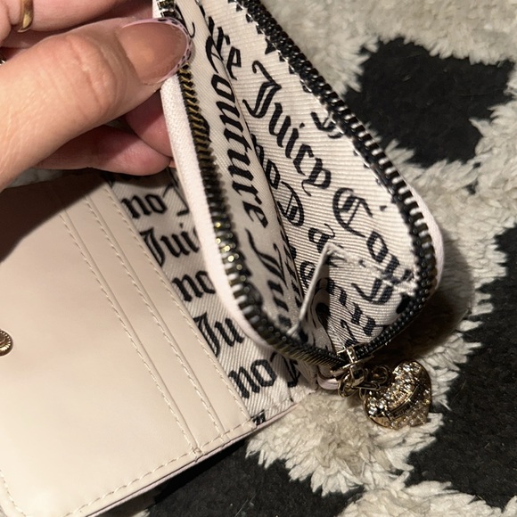 Juicy Couture Small Wallet - Picture 4 of 4